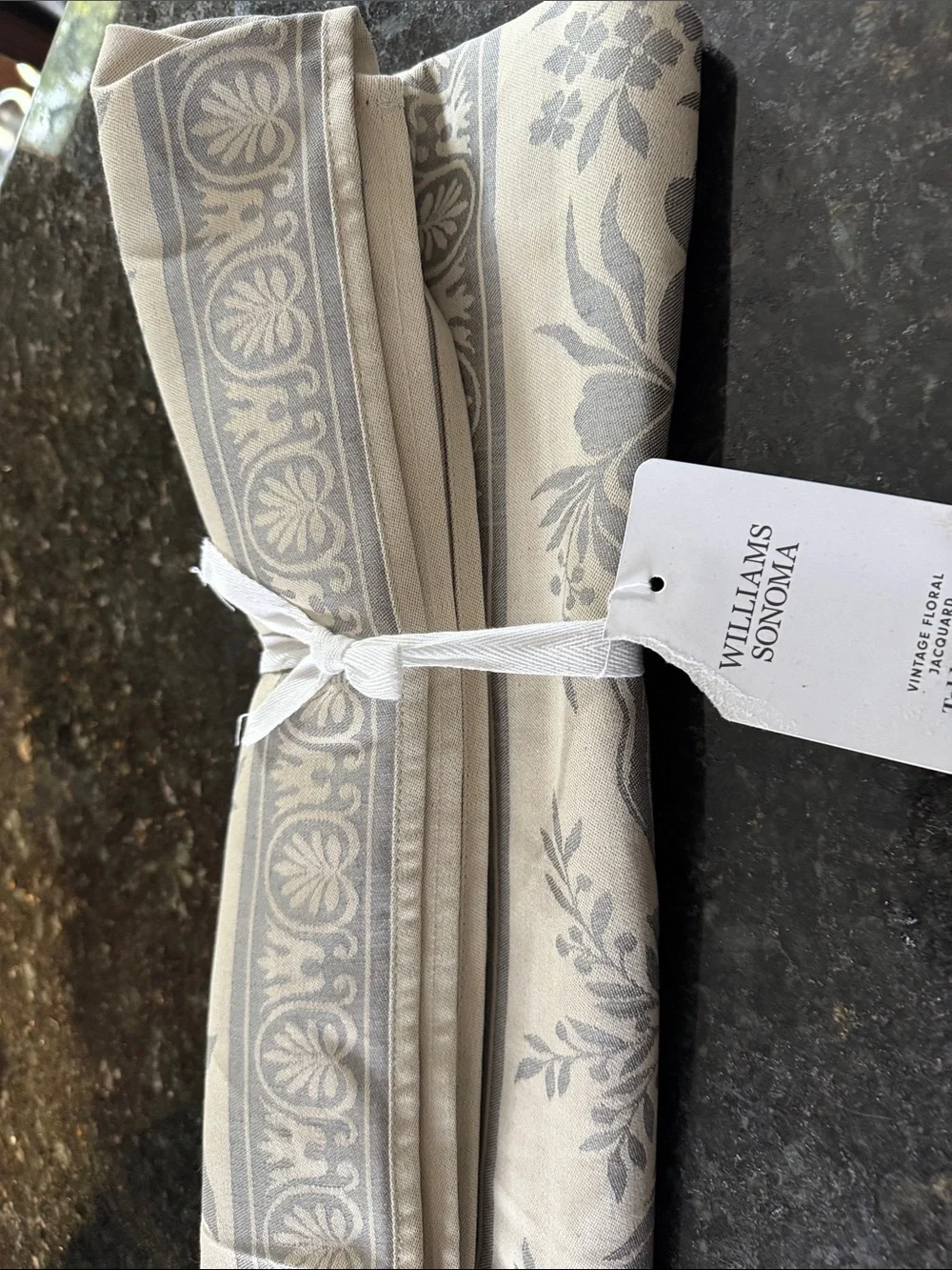 Williams Sonoma Cream and Gray Botanical Table Runner NWT